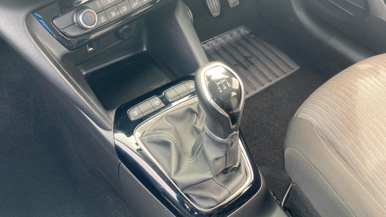 Vauxhall Corsa 1.2 SE Nav 5dr Petrol Hatchback
